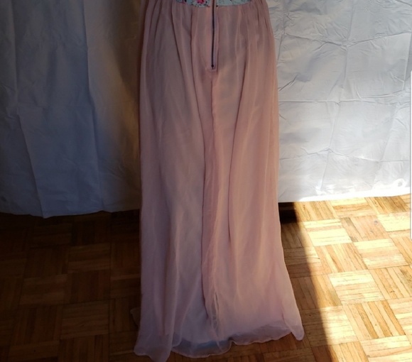 Dress - Picture 6 of 8